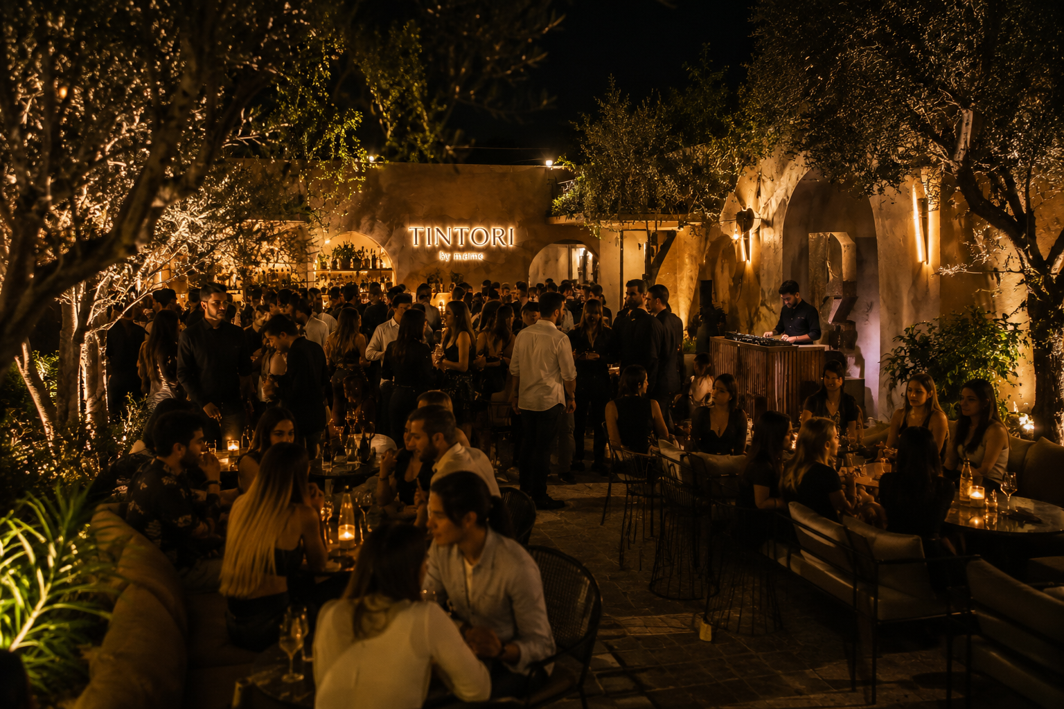 TINTORI by MARNO outdoor courtyard